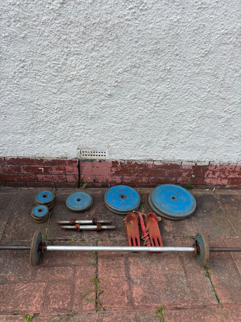 Vintage sculpture iron weights 92 kg total 