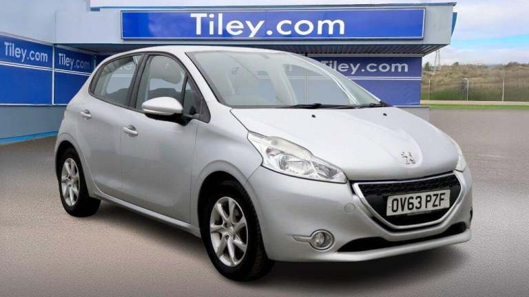  Peugeot 208 1.2 VTi Active Euro 5 5dr Petrol Manual