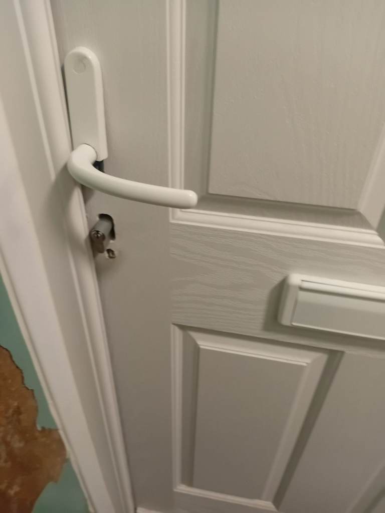 Looking for a 2 bedroom flat 