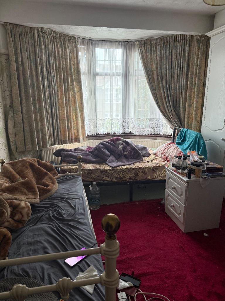 Double room available 