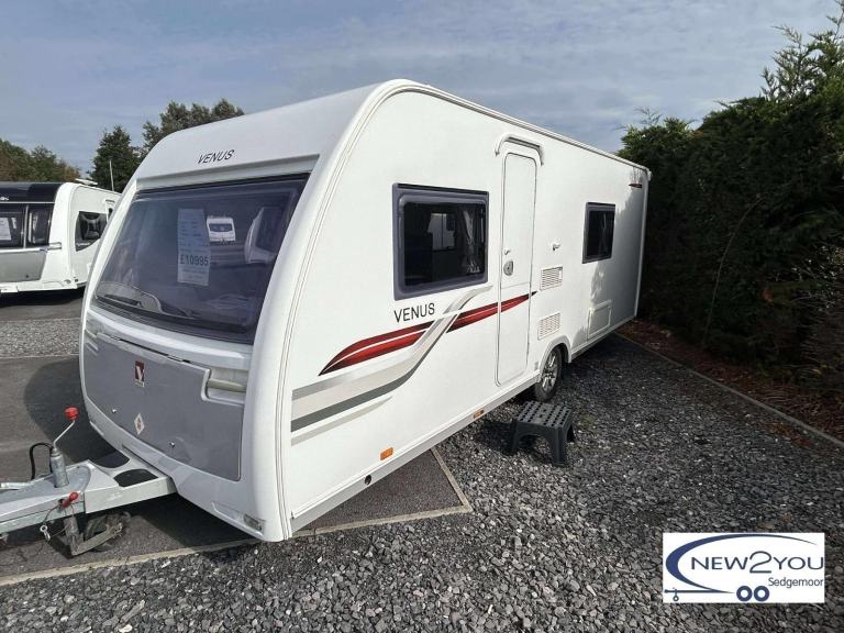 2017 Lunar Venus 550 4 Berth Fixed Singles Caravan - STOCK NO S059