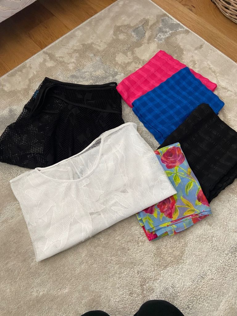 Ladies Beachwear - 6 Pieces  - (ALL UNWORN) 