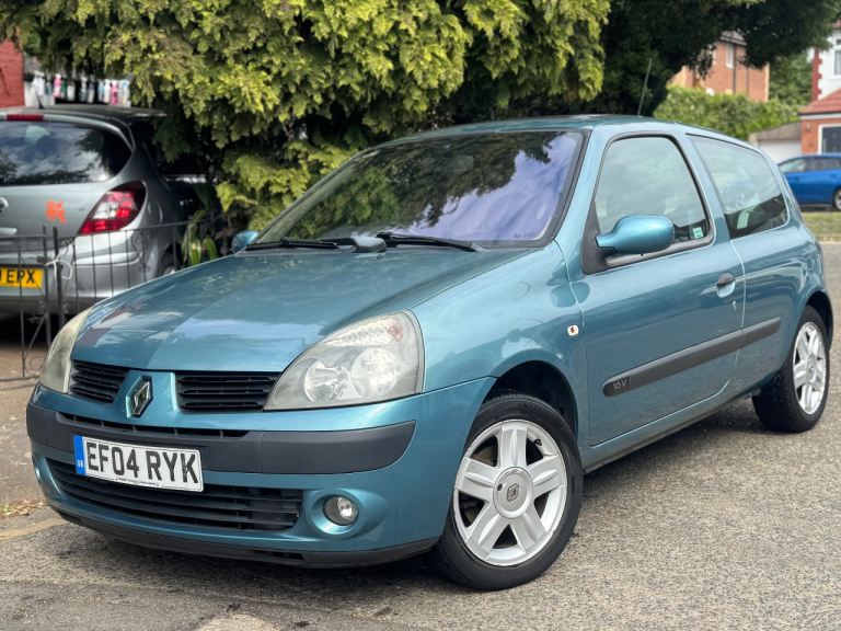 RENAULT CLIO 1.2 PETROL 2004 REALLY GREAT CONDITION 