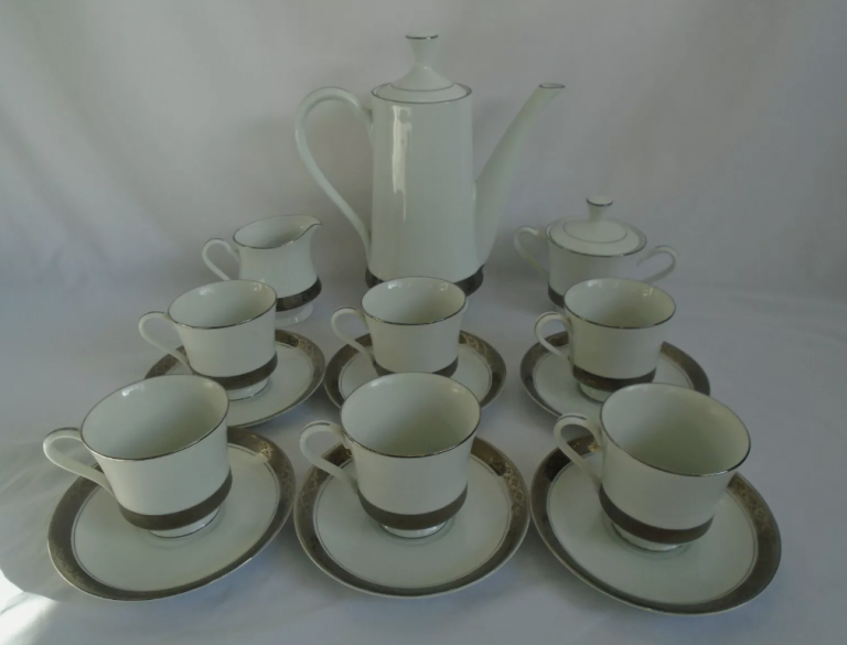Presidential Collection Reflections in Silver Tea Set Coffee Pot Milk 6 Teacup Saucer