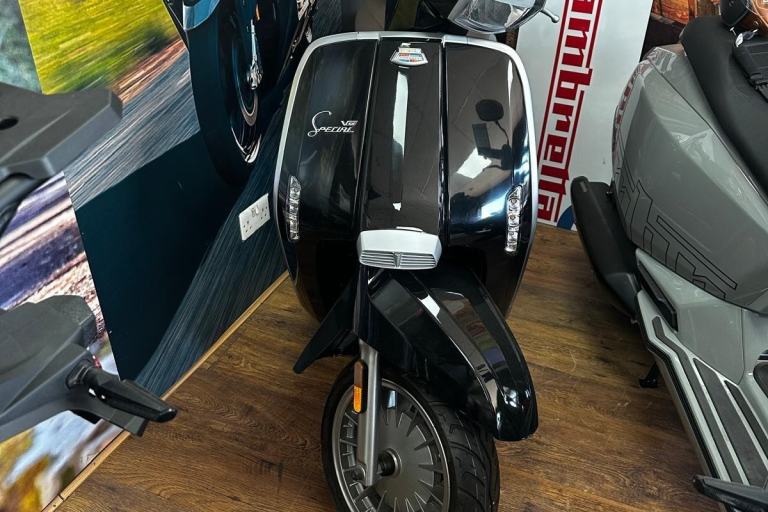 Lambretta V 50 Best Modern Classic Retro 50cc Scooter Moped AM Licence Learne...
