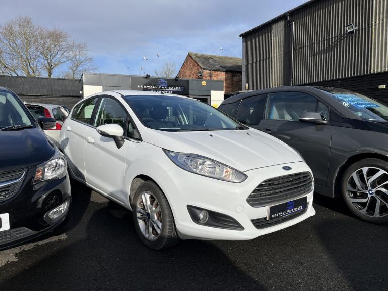 FORD FIESTA 1.3 Zetec 2015