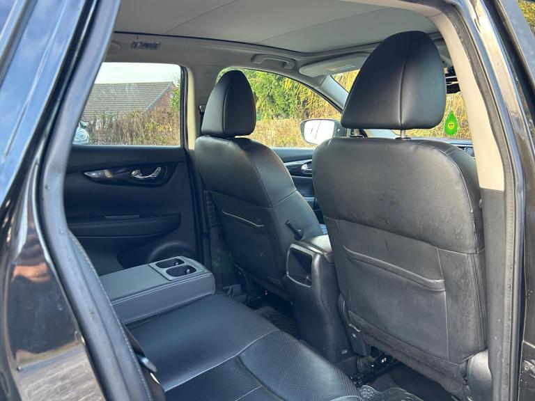 2015 Nissan Qashqai 1.6 DiG-T Tekna [Non-Panoramic] 5dr HATCHBACK PETROL Manual