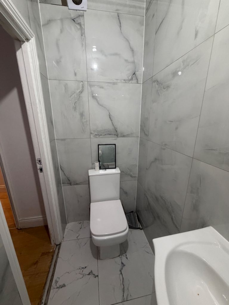 En-suite room Hounslow 