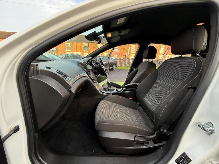 2015 Vauxhall Insignia 1.4i Turbo Limited Edition Hatchback 5dr Petrol Manual Euro 6 (s/s) (140 p...