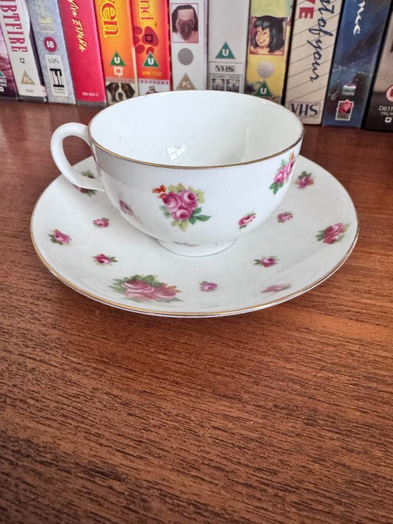 Royal Doulton Duchess Rosebud Ditsy Rose Tea set