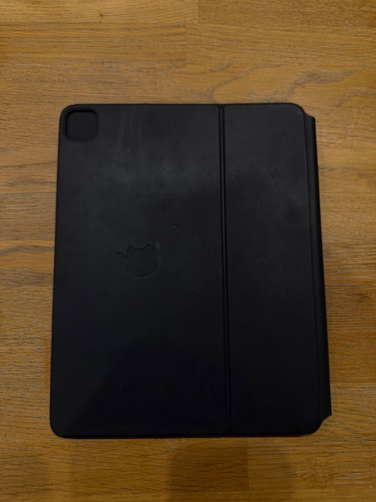 Apple keyboard and pen