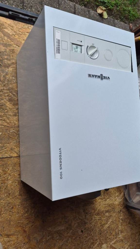 Viessmann Vitodens 100 Boiler – Good Condition, White