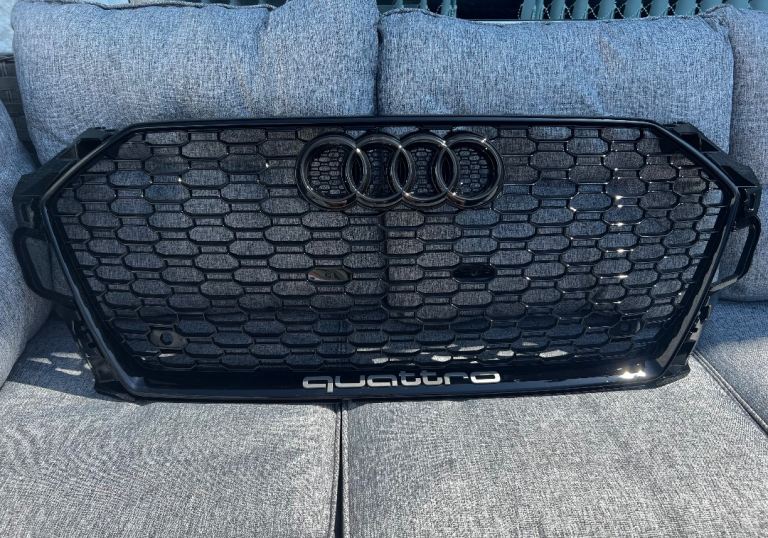 Genuine OEM Audi RS5 Black Optic Front Grille 8W6 853 651 B9.5 Facelift 2020–2024 BRAND NEW