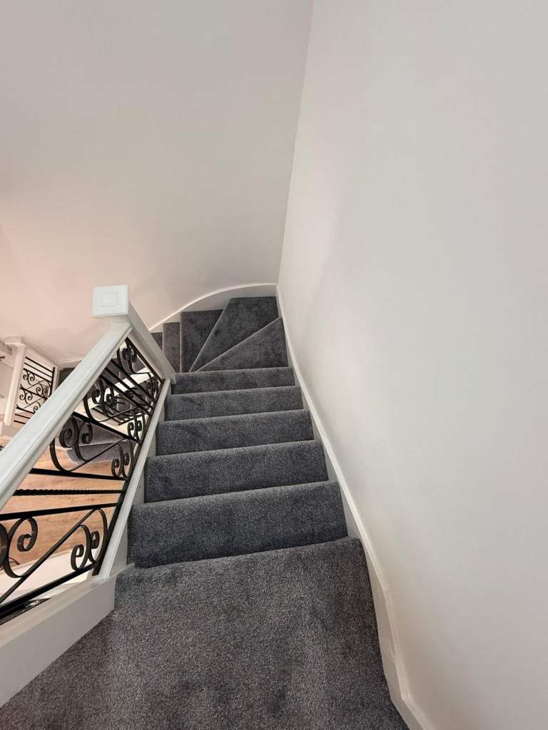 270 7 bed Whitchurch land Stanmore edgeware Ha86qx