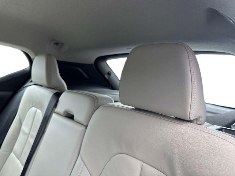 2022 Volvo XC40 2.0 B4P Inscription 5dr AWD Auto [7 speed] ESTATE PETROL Automatic