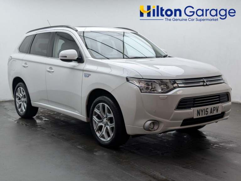 2015 Mitsubishi Outlander 2.0h 12kWh GX4h SUV 5dr Petrol Plug-in Hybrid CVT 4WD Euro 5 (s/s) (200...