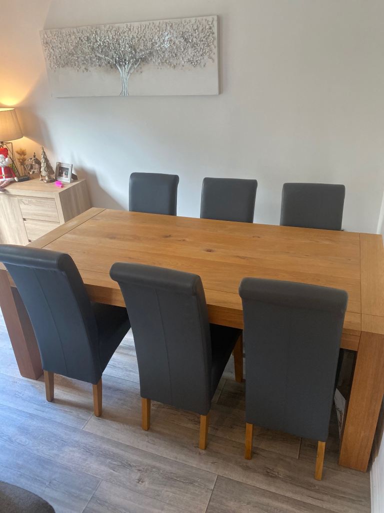 Large Solid oak dining table