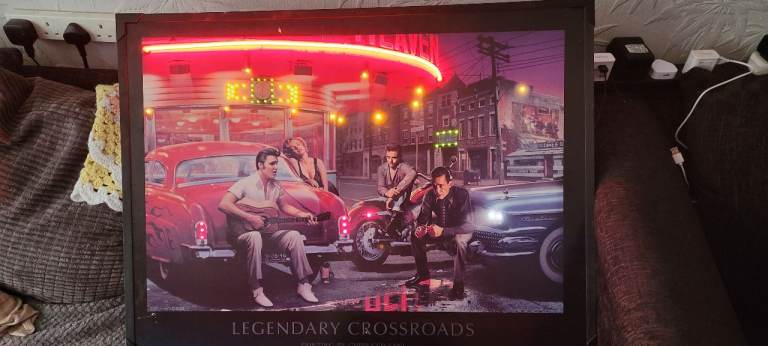 Light Up Picture Frame – Iconic Scenes, Good Condition