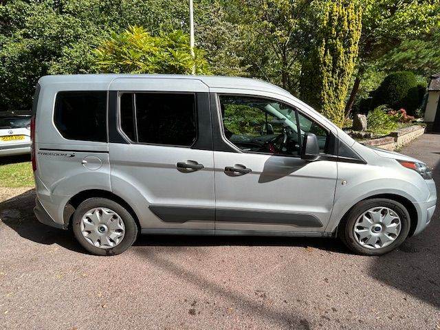 Ford, TOURNEO CONNECT, Automatic 2016, 3 seat wheelchair accessible