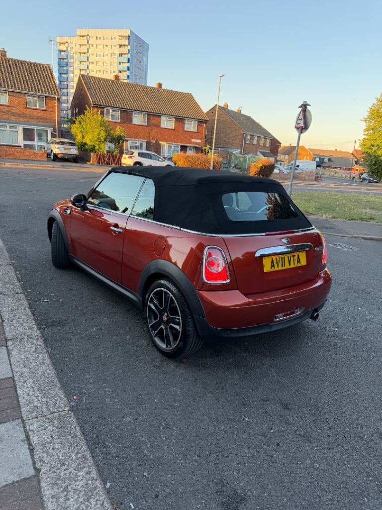 Mini, CONVERTIBLE, Convertible, 2011, Manual, 1598 (cc), 2 doors