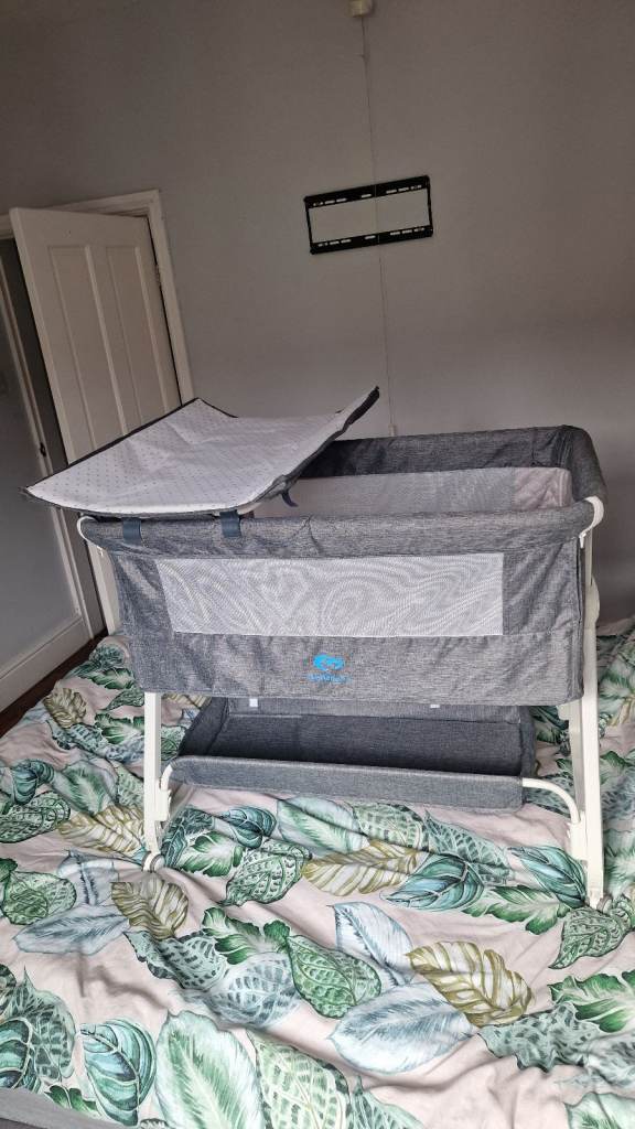 Bedside bassinet
