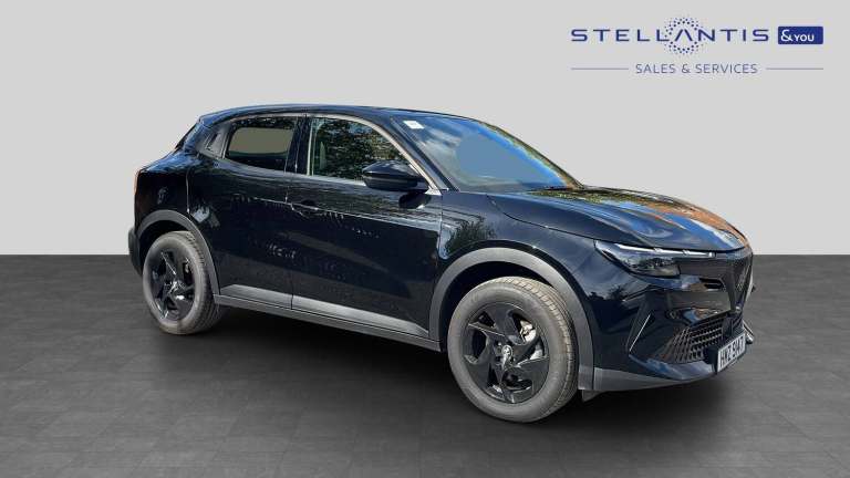 2025 Alfa Romeo Junior 1.2 MHEV Ibrida SUV 5dr Petrol Hybrid e-DCT Euro 6 (s/s) (136 ps) SUV Hybr...