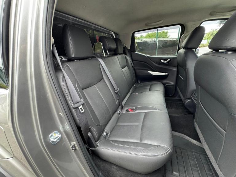 2017 Nissan Navara Double Cab Pick Up Tekna 2.3dCi 190 4WD Auto PICK UP DIESEL Automatic