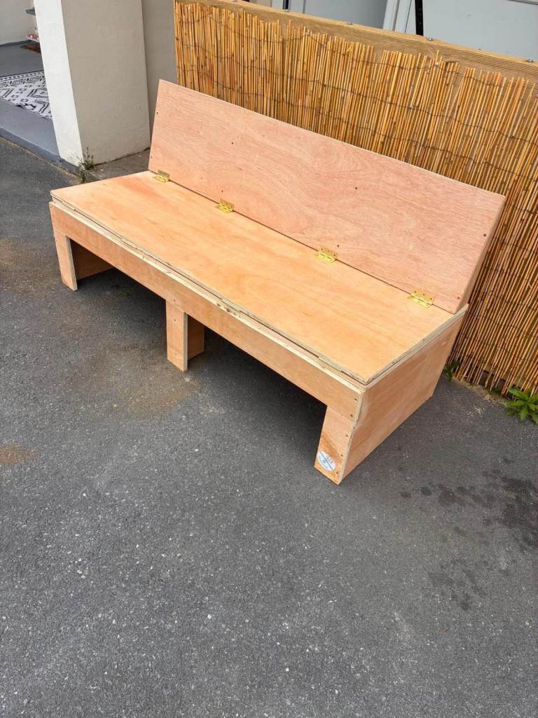 Bed / Seat for small camper van 