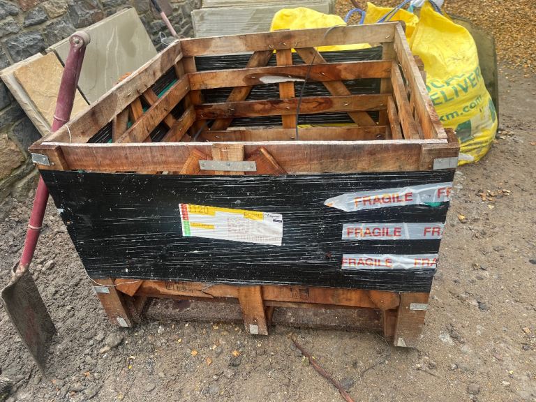 Raised pallet
