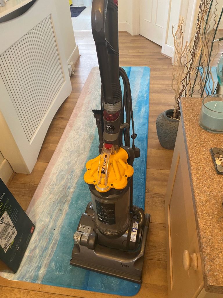 Dyson Upright Vacuum Cleaner – Good Working Order