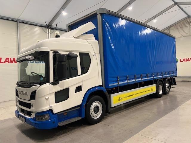 Scania L320 6x2 Rear Lift Curtainsider