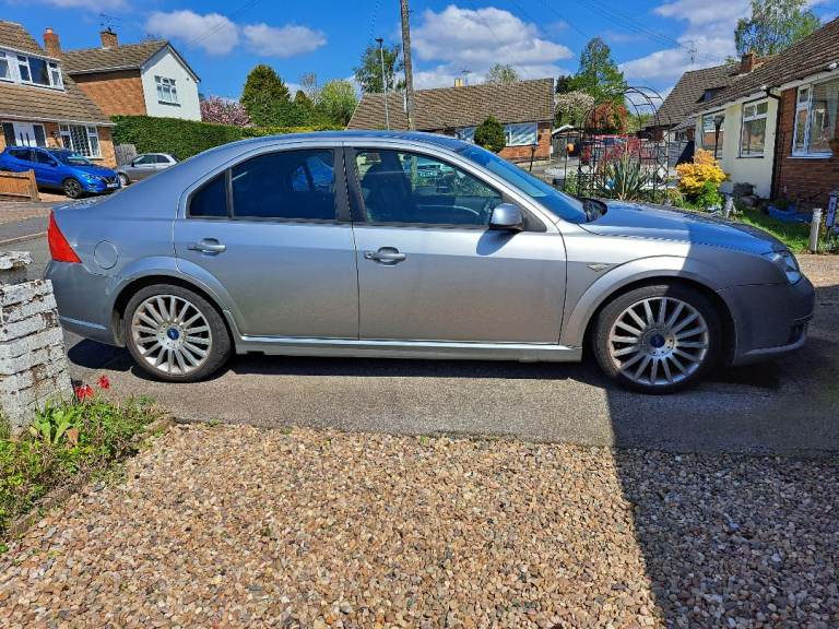 Ford mondeo ST220 
