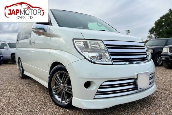FRESH IMPORT LATE 2007 FACE LIFT NISSAN ELGRAND 3.5 V6 AUTO 8 SEATER ULEZ free