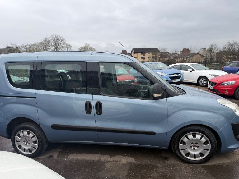 2011 61 new model fiat doblo 1.4 petrol 5 speed manual mot 26/9/2026 109,000 Miles