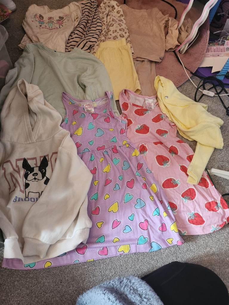 Little bundle of girls age 5 t 6 years clothes 