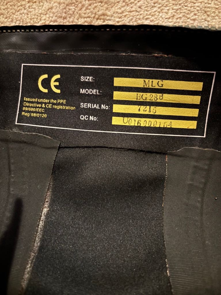 Body Glove Men’s Dry Suit. 