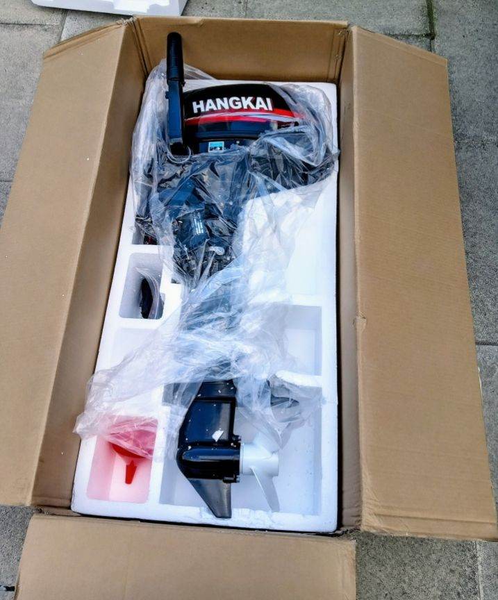 Brand new outboard 6hp 2 stroke engine 