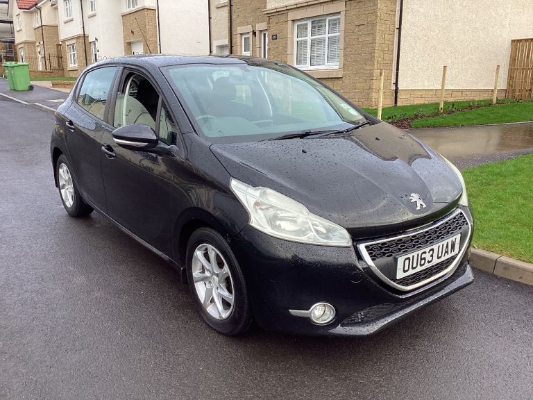 Peugeot, 208, Hatchback, 2013, Manual, 1199 (cc), 5 doors