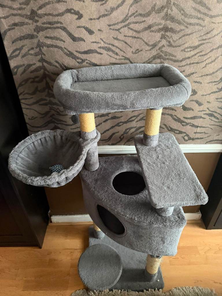 Cat tree