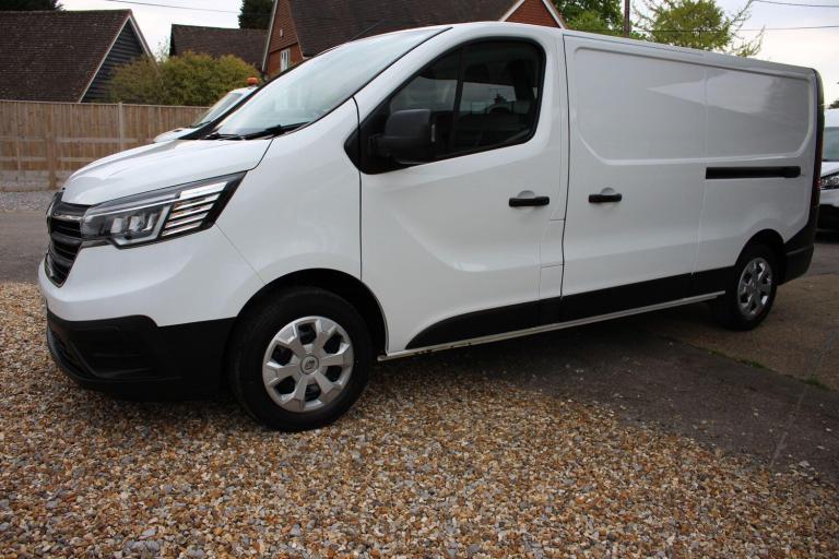 2023 Renault Trafic 2.0 dCi Blue LL30 Start L2 H1 Euro 6 (s/s) 5dr Panel Van Diesel Manual