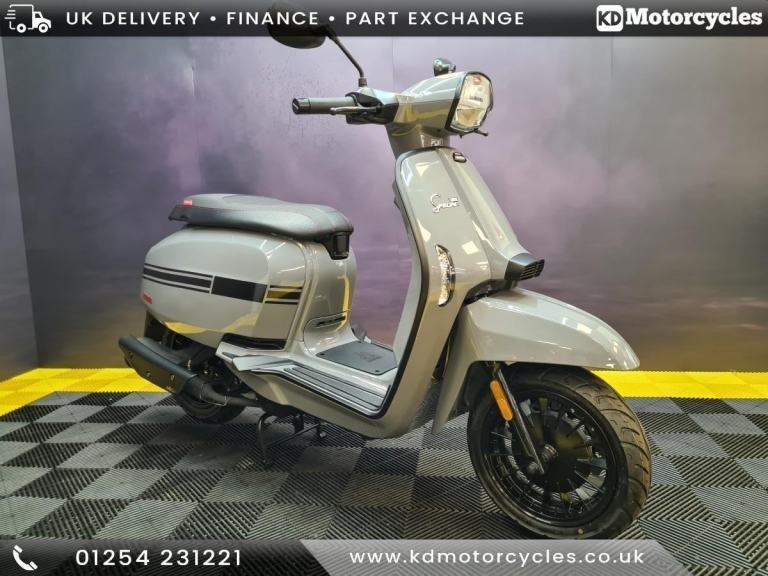 LAMBRETTA V125cc SPECIAL learner legal commuter fast best scooter for sale