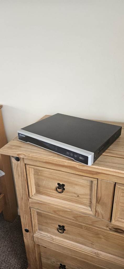 HICKVISION EMBEDDED DS7600 NVR POE 16CH CCTV RECORDER 