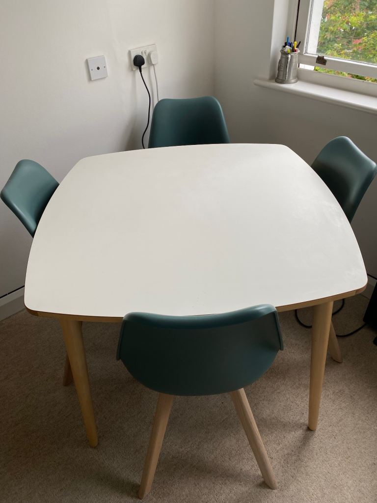 Modern White Dining Table with 4 Teal Chairs