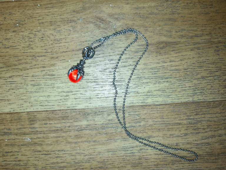 New Eagles red claw pendant with chain