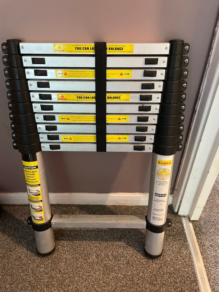 Telescopic Ladder 3.2m Extended Length – Good Condition
