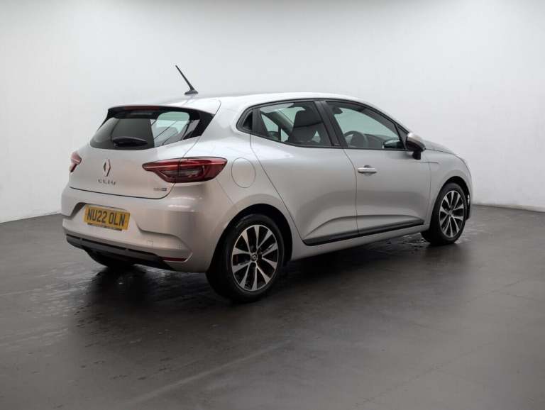 2022 Renault Clio 1.6 E-TECH Iconic Hatchback 5dr Petrol Hybrid Auto Euro 6 (s/s) (140 ps) NA HAT...