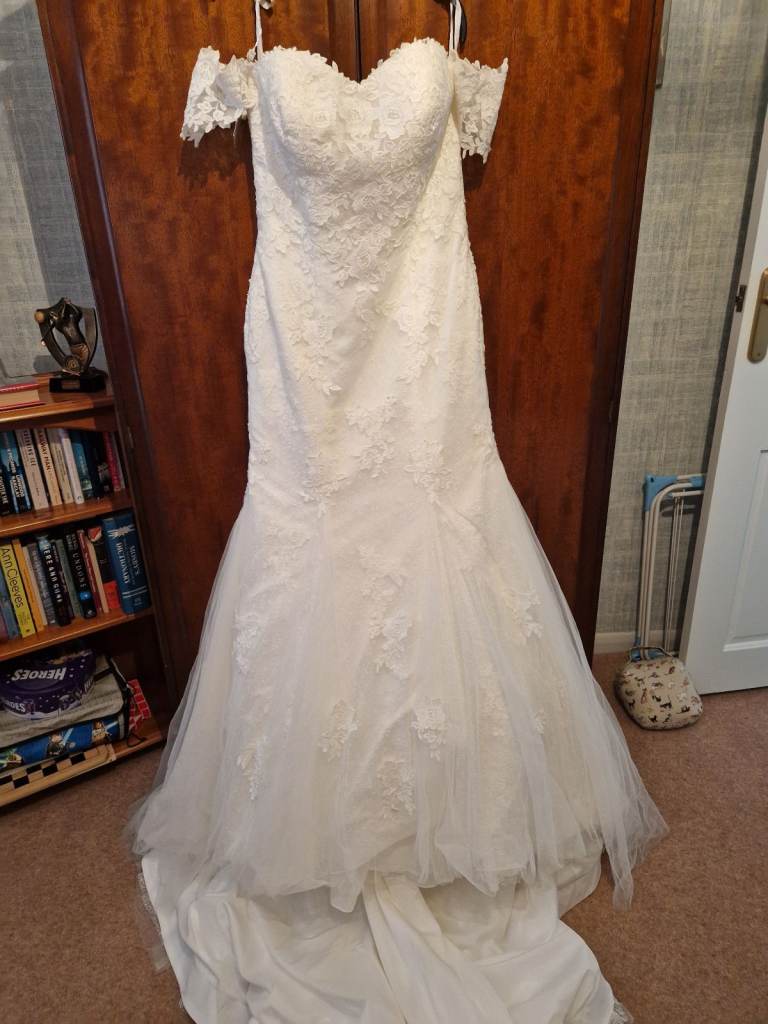 image for Wedding dress (tags still on) PRICE REDUCTION!!