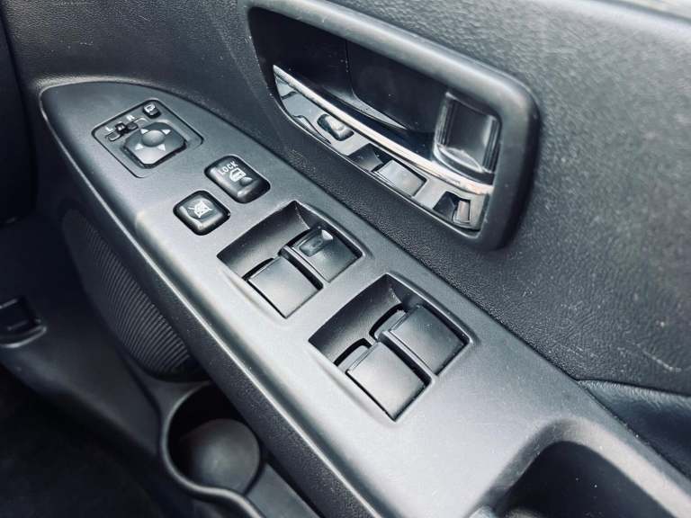 MITSUBISHI ASX 1.6D 4 SUV 5dr Diesel Manual 4WD Euro 6 2017