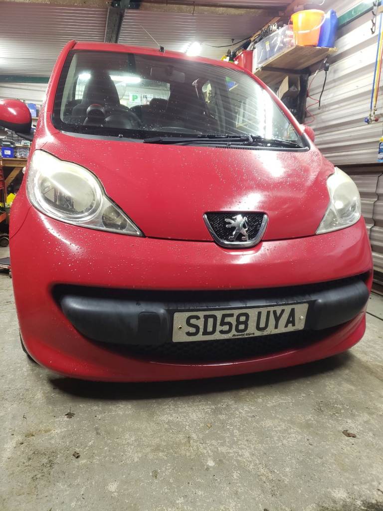 Peugeot 107 breaking for parts 