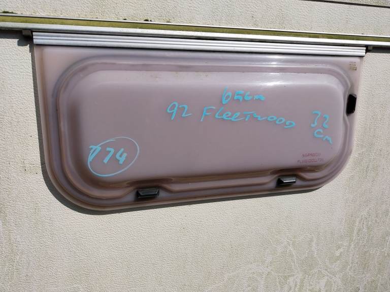 1992 Fleetwood caravan bathroom window 